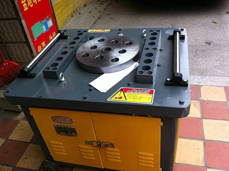 Máy uốn sắt GW50