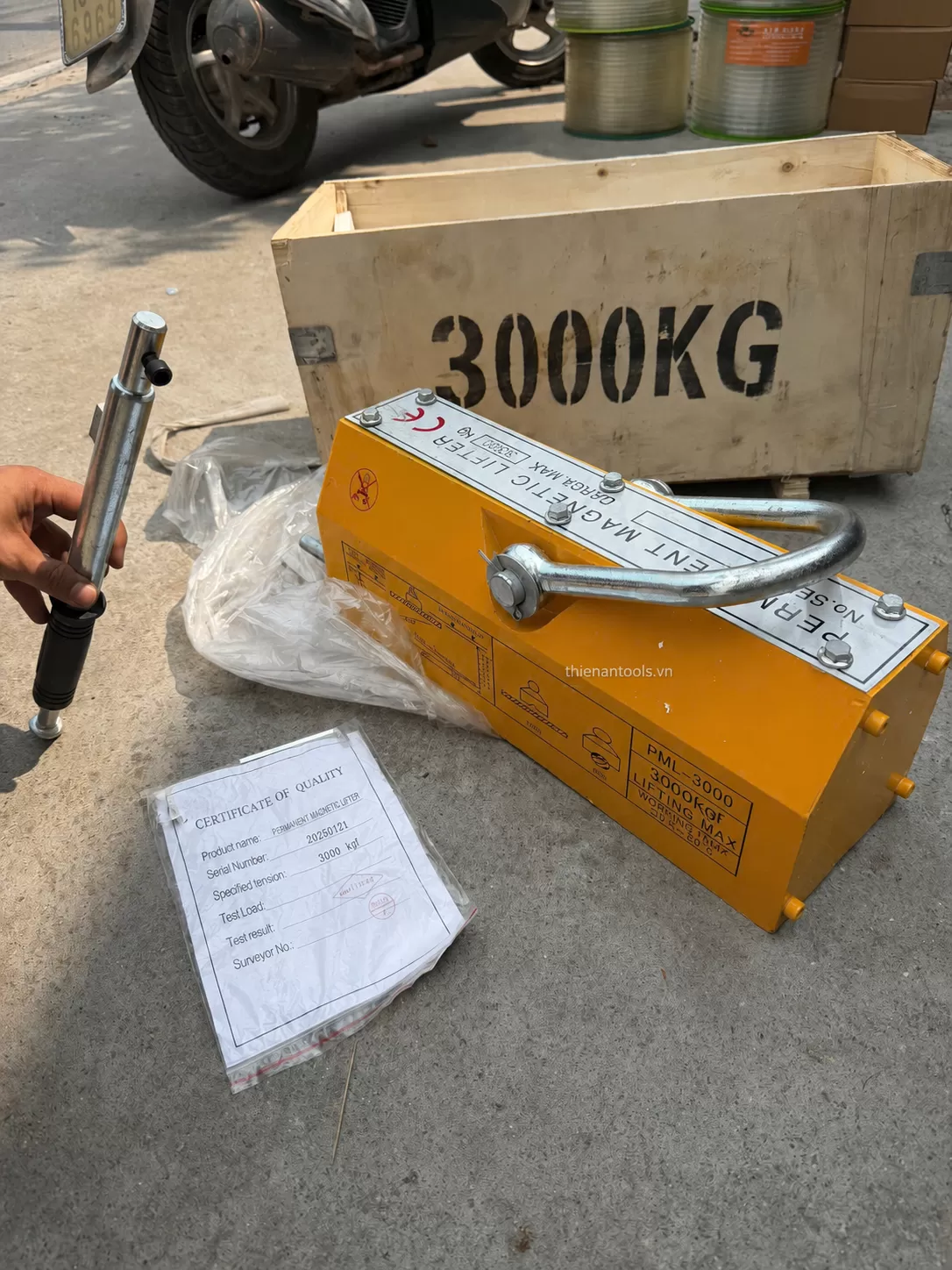 Nam châm nâng hàng tay gạt 400kg PML-400