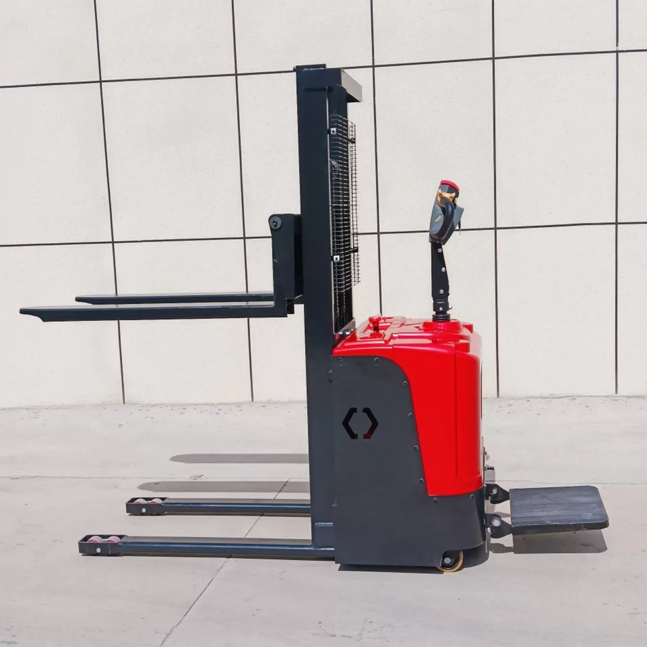 Xe nâng điện đứng lái 2Tx4.5m