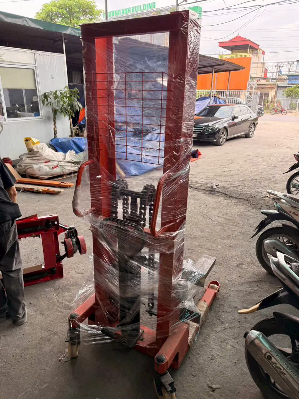 Xe nâng tay cao càng H 1Tx1.6m
